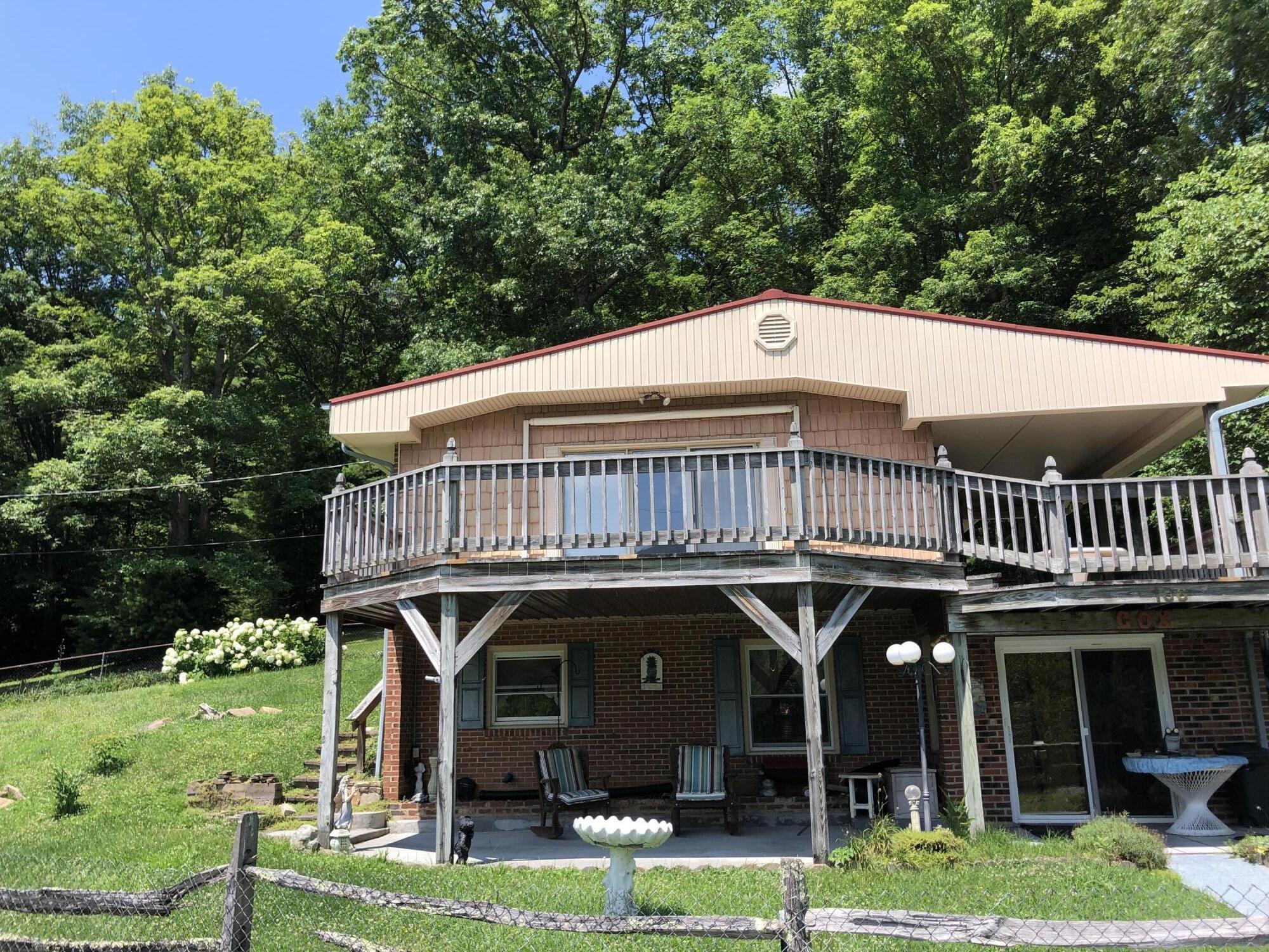 136 Jackson Road Unicoi, TN 37692 - Photo 3 of 57 E2ADF72A-CF53-4E69-AA0E-7EFEEE736BBD