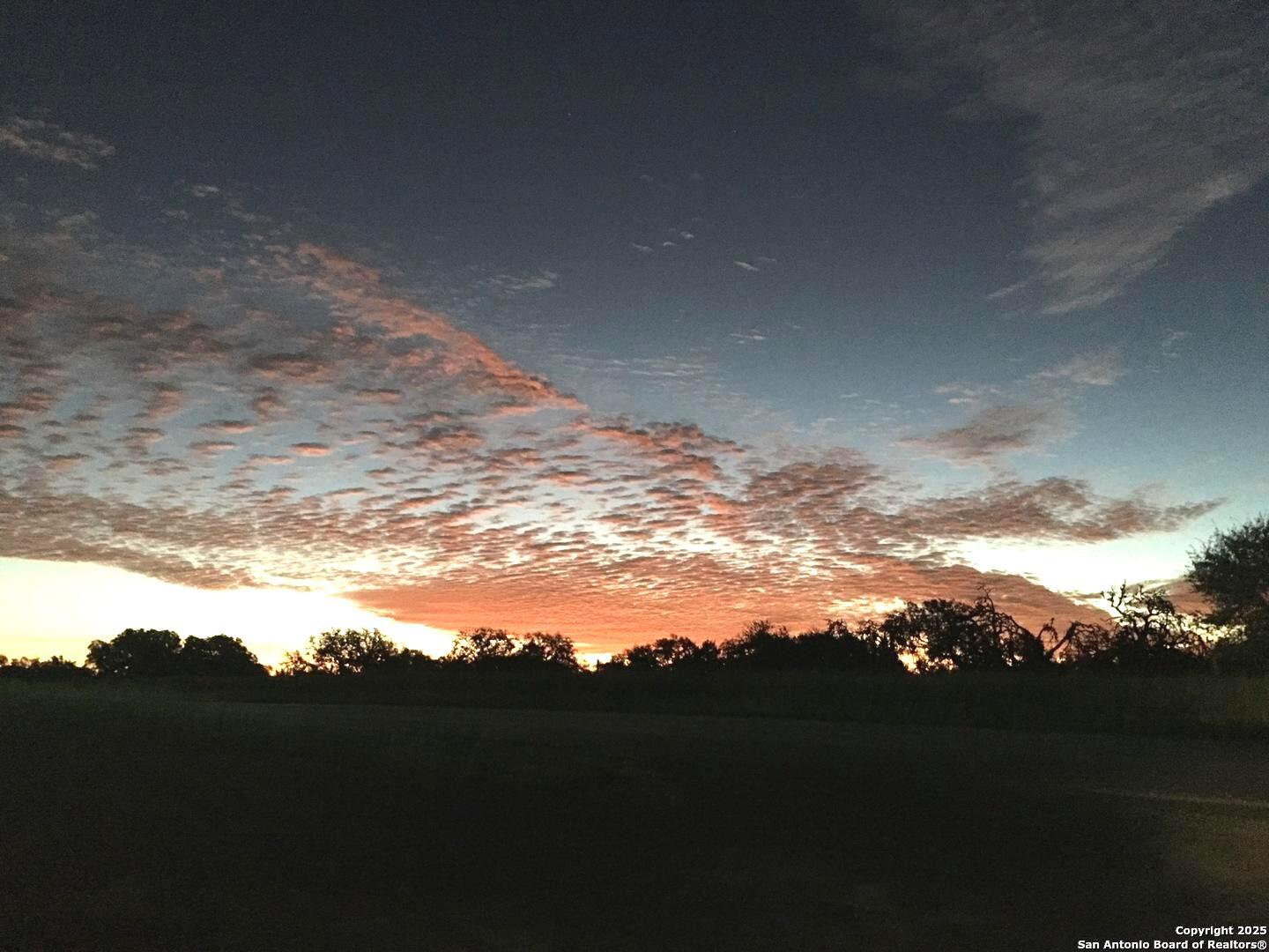 157 Hillside Road Bandera, TX 78003 - Photo 21 of 27 a view of sky from balcony
