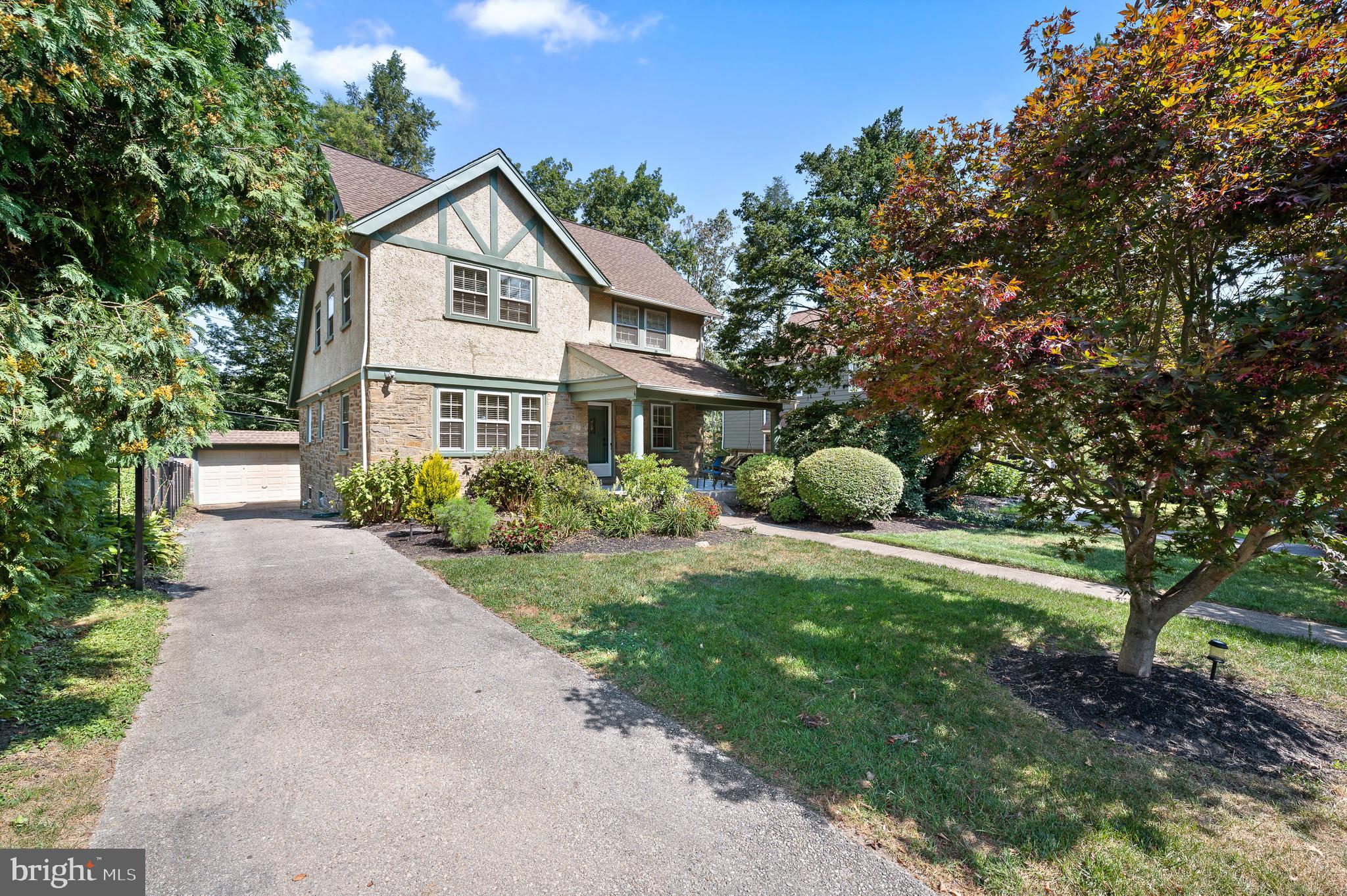 7 West Amherst Road Bala Cynwyd, PA 19004 - Photo 38 of 40 a front view of a house with garden