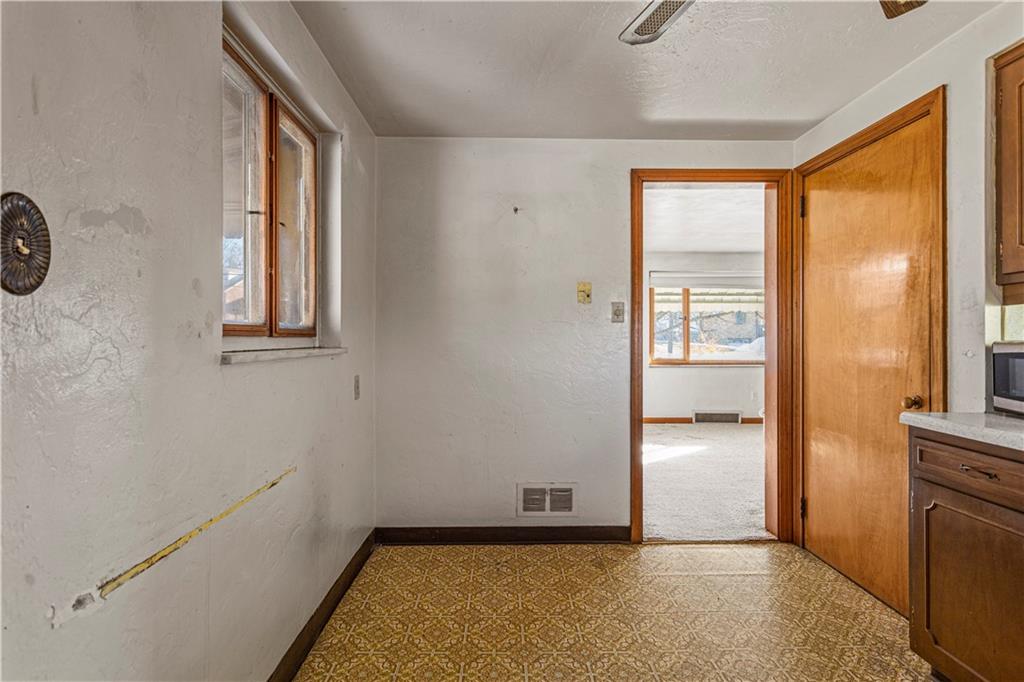 2038 Borland Road Pittsburgh, PA 15243 - Photo 13 of 25 a view of an empty room with a window