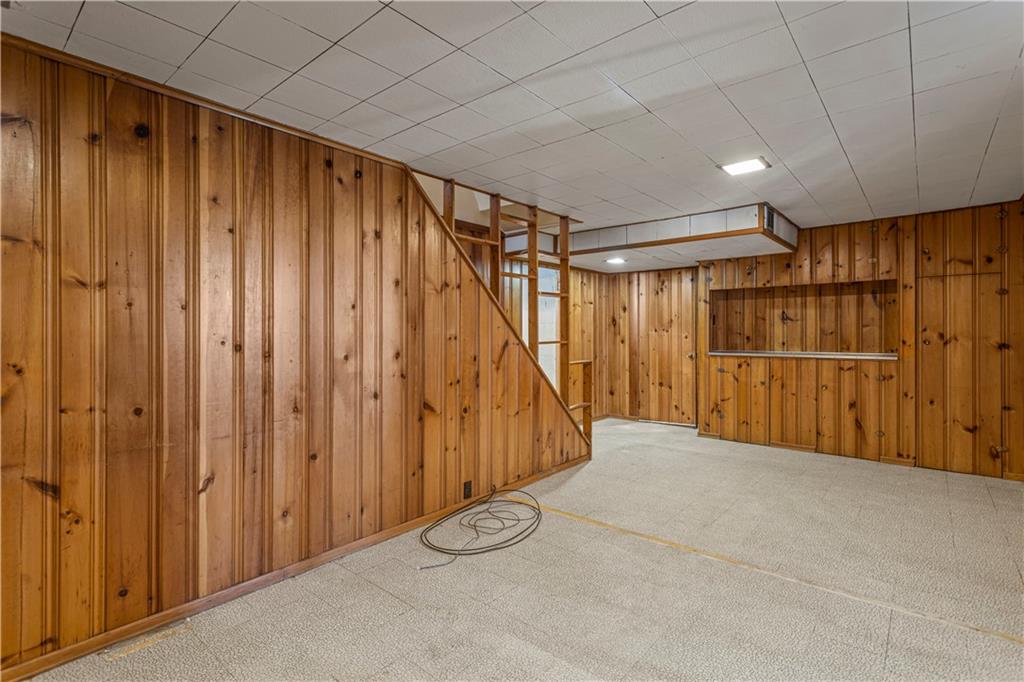 2038 Borland Road Pittsburgh, PA 15243 - Photo 21 of 25 a view of an entryway