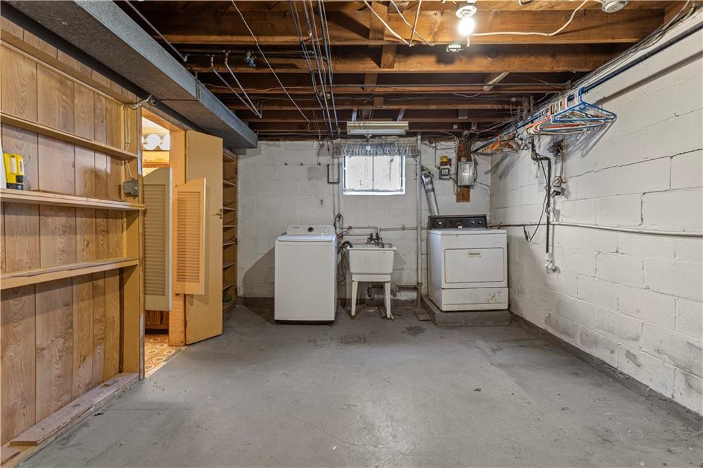 2038 Borland Road Pittsburgh, PA 15243 - Photo 25 of 25 a utility room with dryer and washer