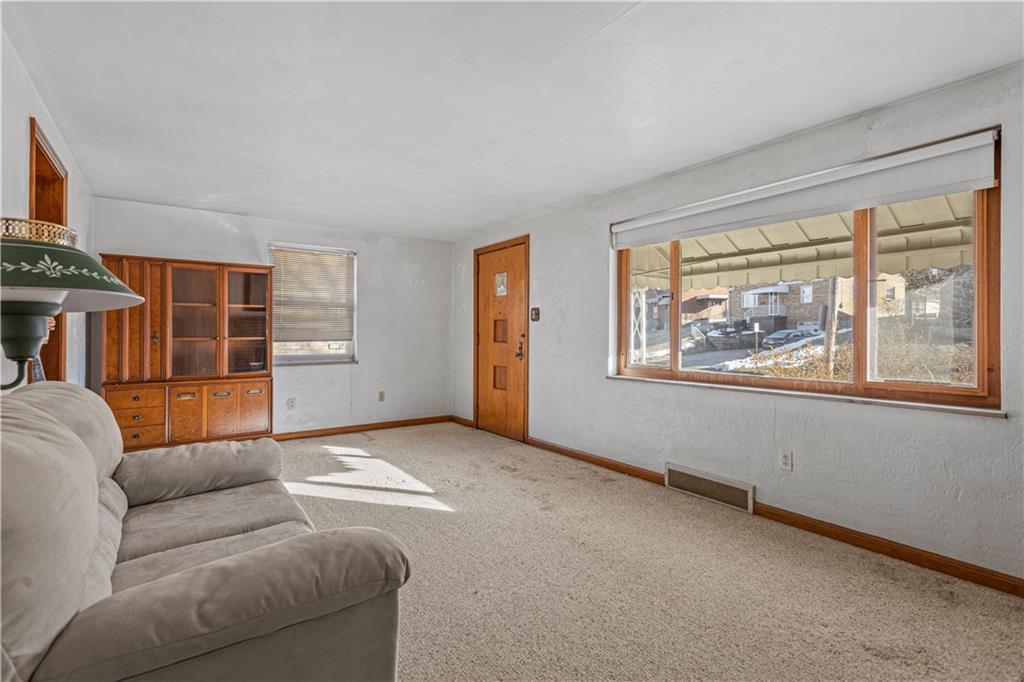 2038 Borland Road Pittsburgh, PA 15243 - Photo 8 of 25 a living room with furniture and a window
