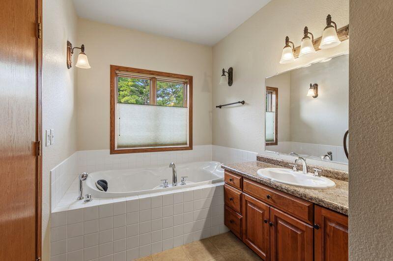 390 Woodlake Road Kohler, WI 53044 - Photo 12 of 25 Primary Bathroom