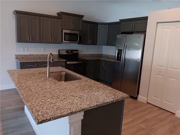 $2,795 | 2121 Bridgehampton Terrace, Vero Beach, FL 32966