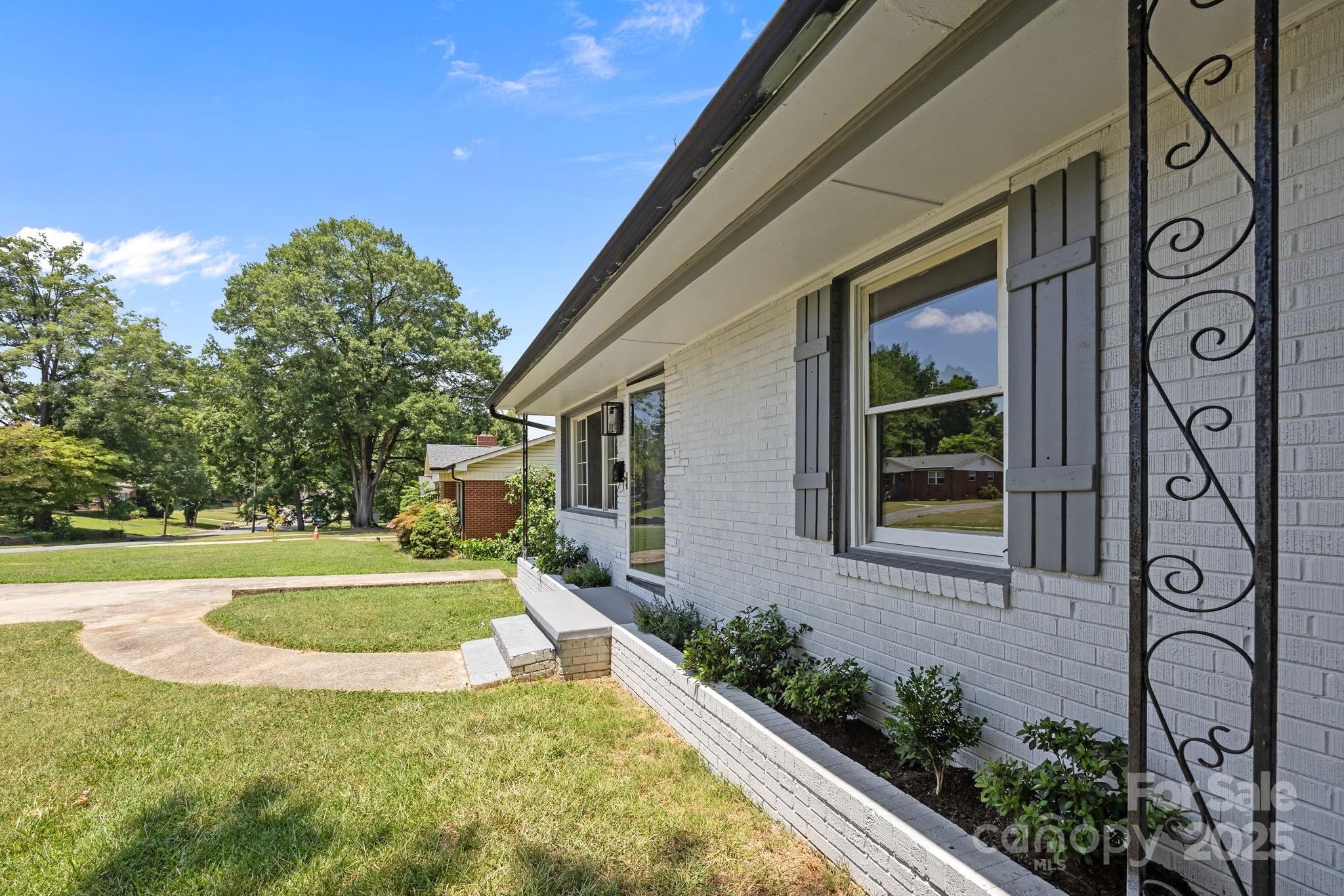 3422 Dublin Road Charlotte, NC 28208 - Photo 4 of 28