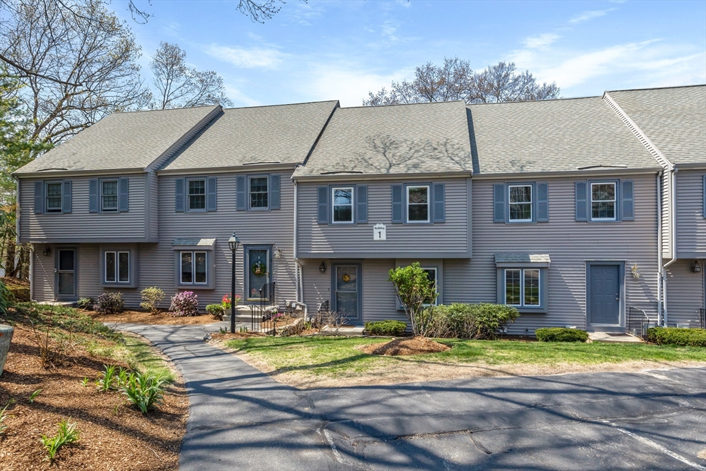 1 Oak Ridge Drive, Unit 3 Maynard, MA 01754 - Photo 1 of 32 Gallery Image 1