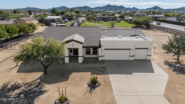 $899,900 | 711 East Cloud Road, Phoenix, AZ 85086