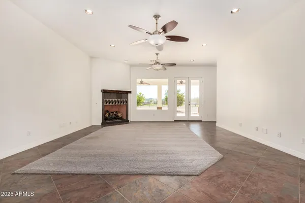 $899,900 | 711 East Cloud Road, Phoenix, AZ 85086