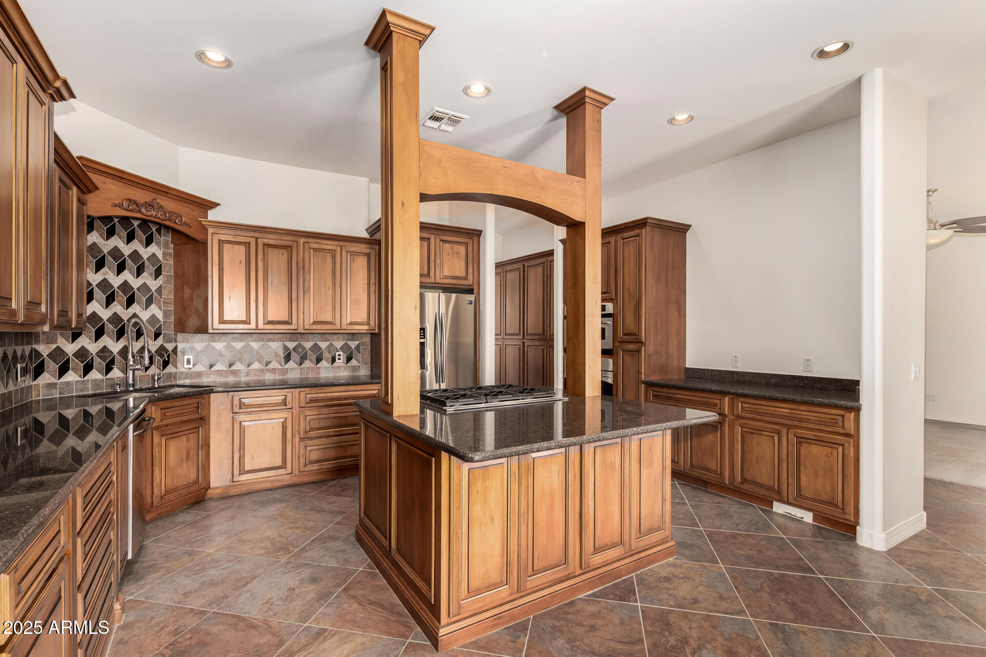 711 East Cloud Road Phoenix, AZ 85086 - Photo 17 of 61 Kitchen
