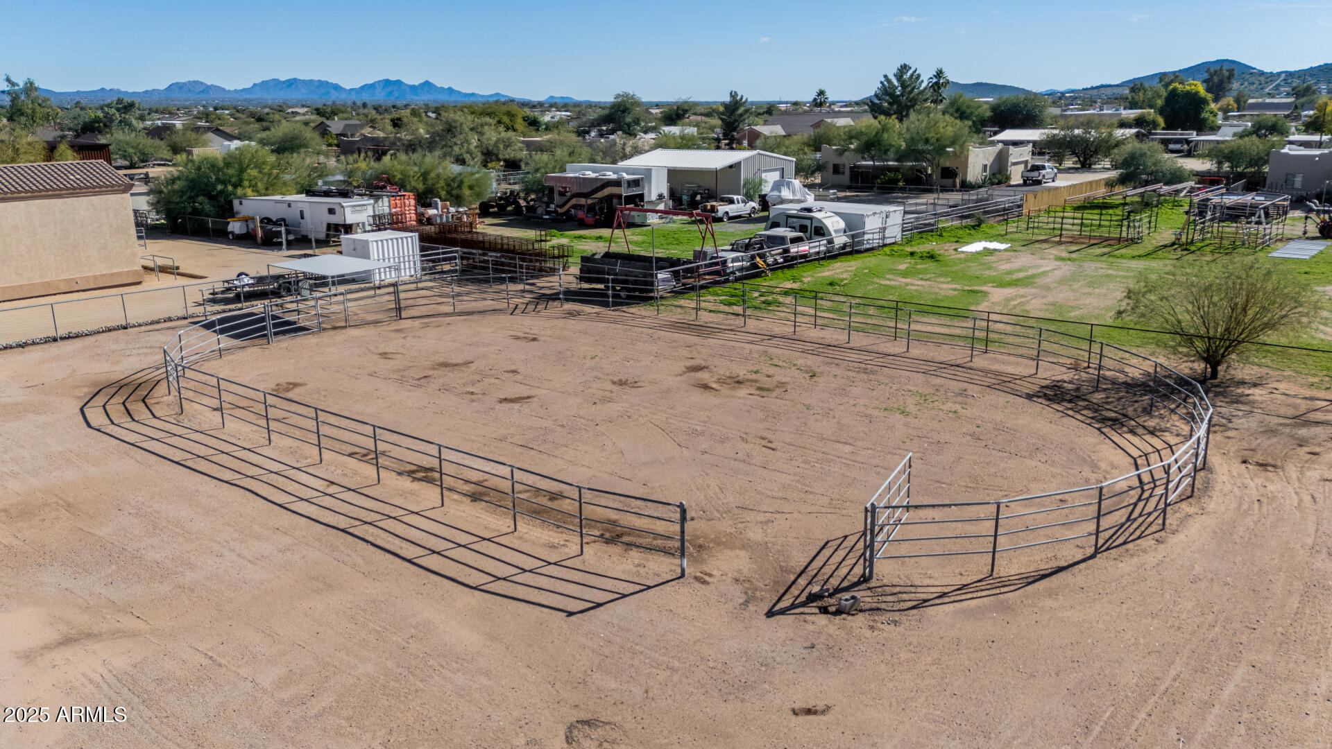 711 East Cloud Road Phoenix, AZ 85086 - Photo 2 of 61 Horse arena