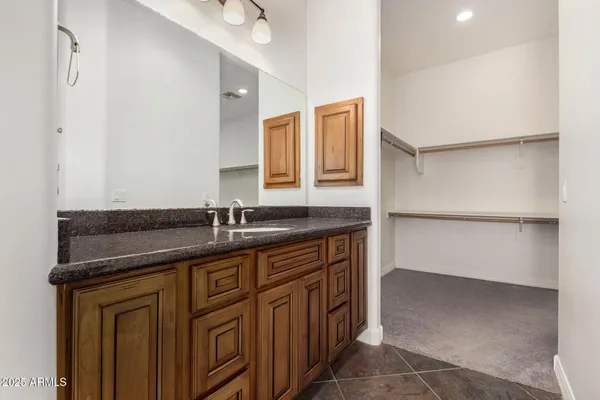 $899,900 | 711 East Cloud Road, Phoenix, AZ 85086