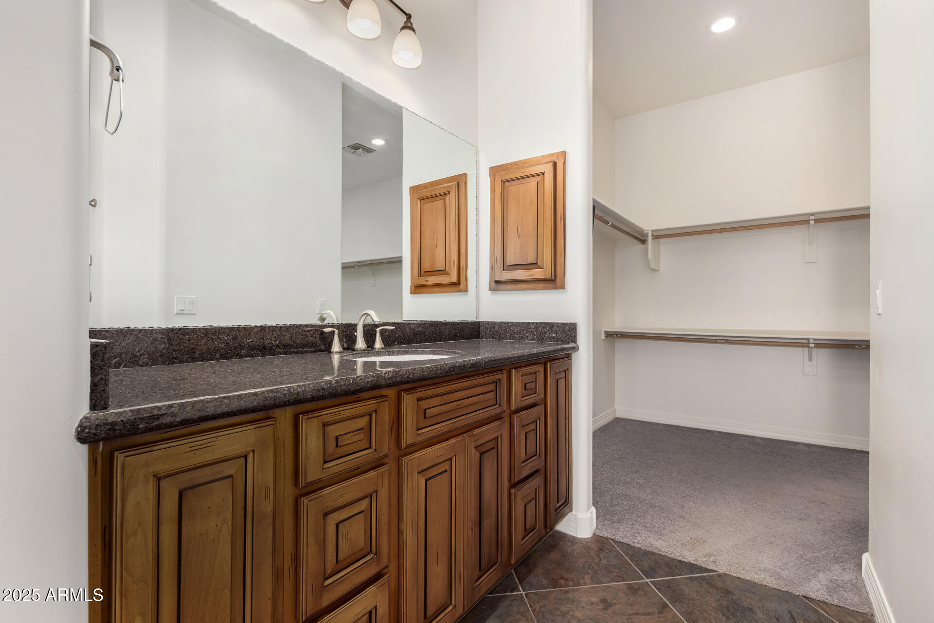 711 East Cloud Road Phoenix, AZ 85086 - Photo 22 of 61 Primary bathroom