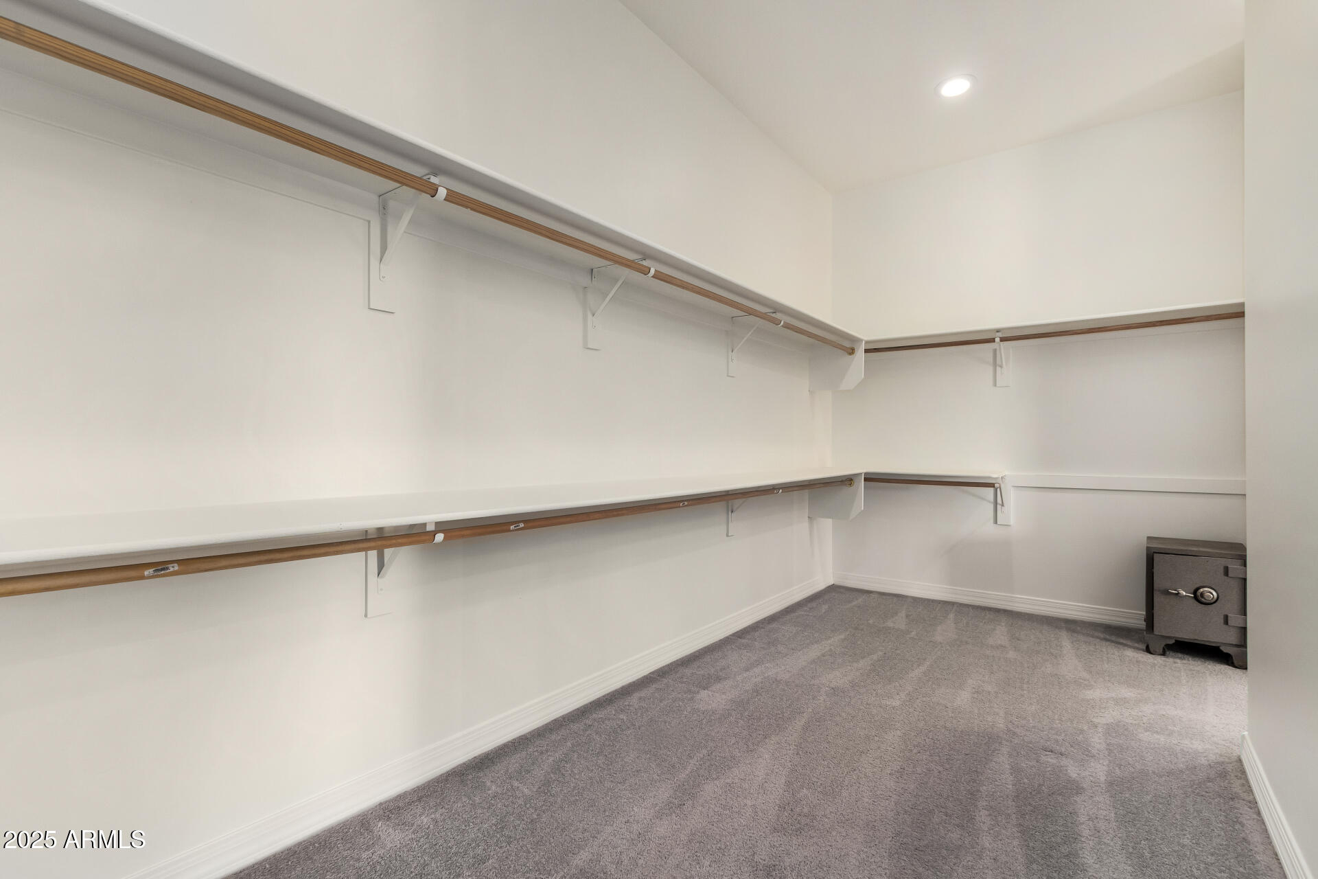 711 East Cloud Road Phoenix, AZ 85086 - Photo 25 of 61 walk in closet