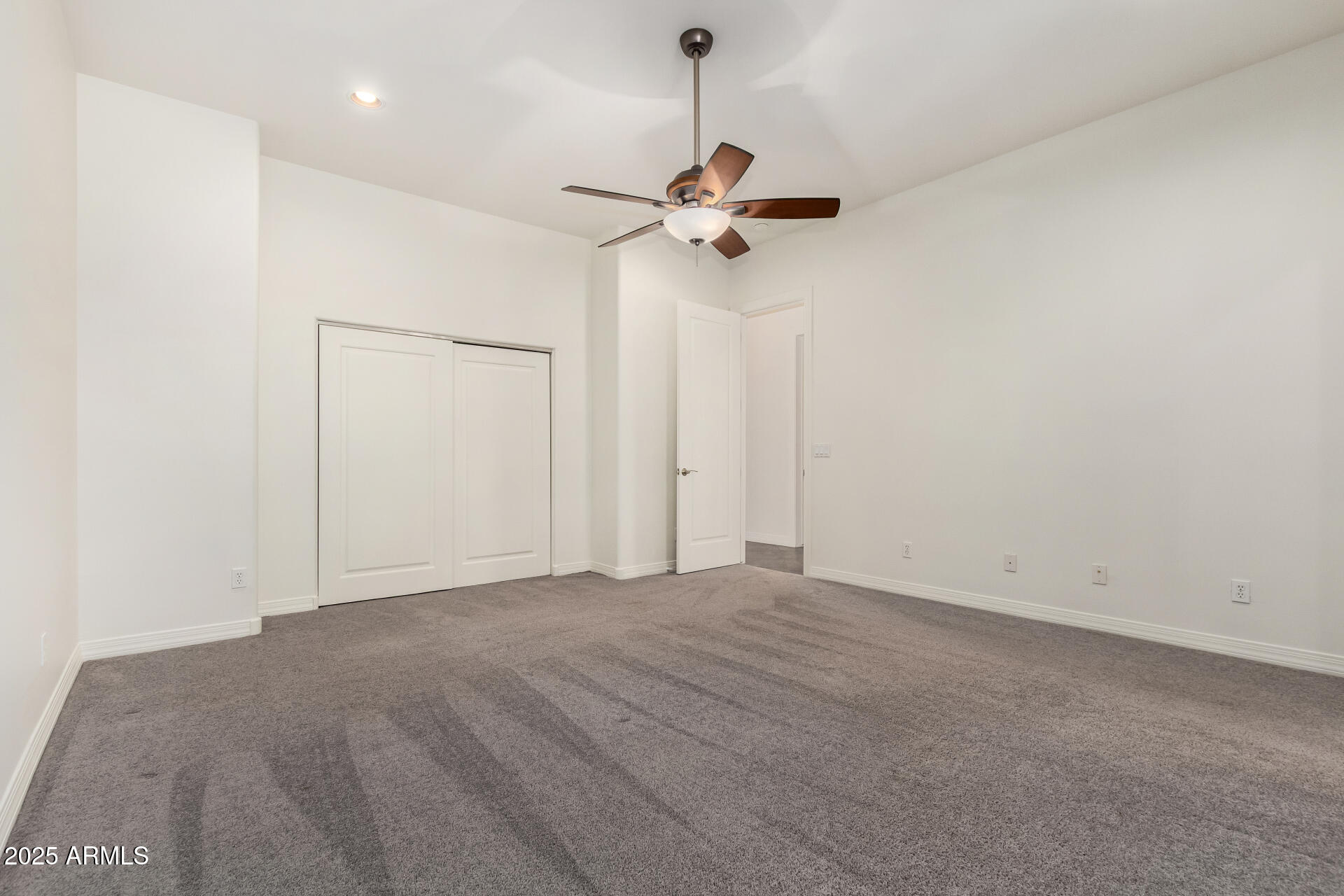 711 East Cloud Road Phoenix, AZ 85086 - Photo 27 of 61 Bedroom 2