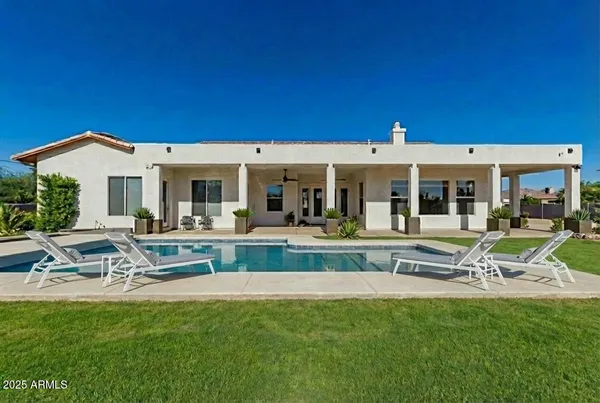 $899,900 | 711 East Cloud Road, Phoenix, AZ 85086