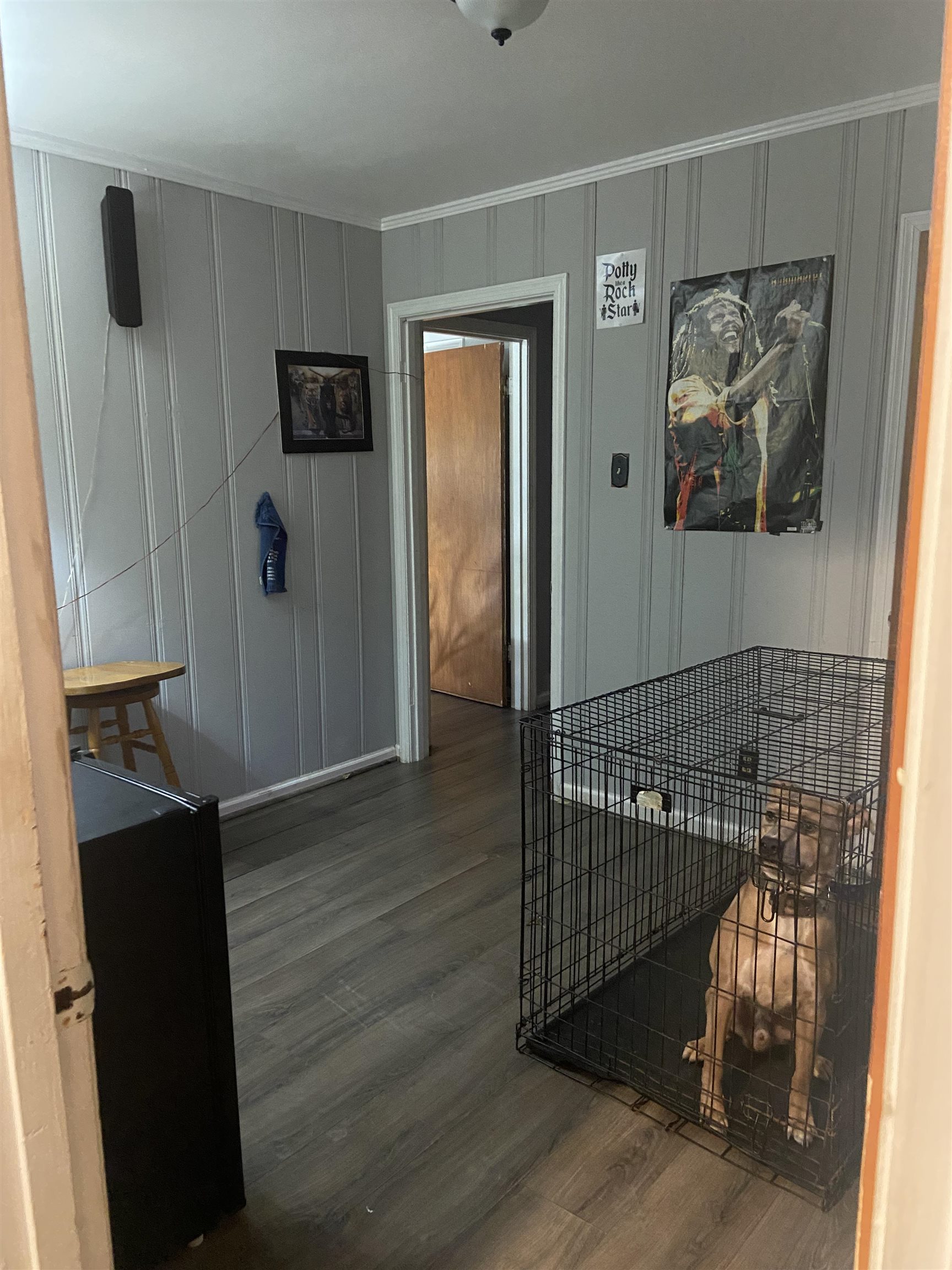 1632 Marcia Road Memphis, TN 38117 - Photo 11 of 13 a view of a hallway with wooden floor and entryway