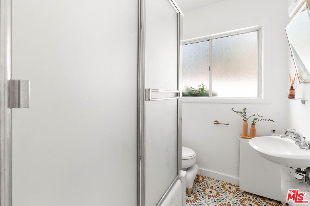 4849 San Rafael Avenue Los Angeles, CA 90042 - Photo 28 of 38