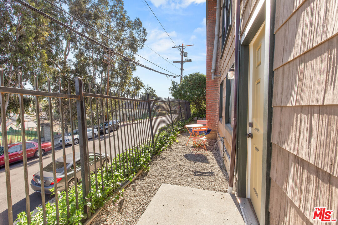 4849 San Rafael Avenue Los Angeles, CA 90042 - Photo 34 of 38