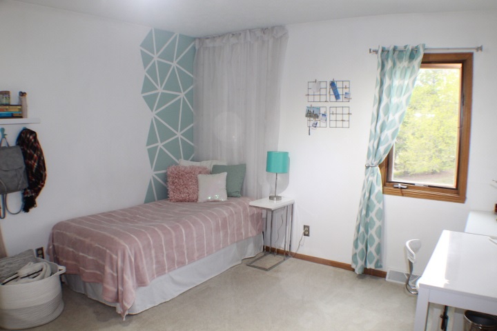 4241 Gloucester Road Roscoe, IL 61073 - Photo 15 of 50 a bedroom with a bed and a window