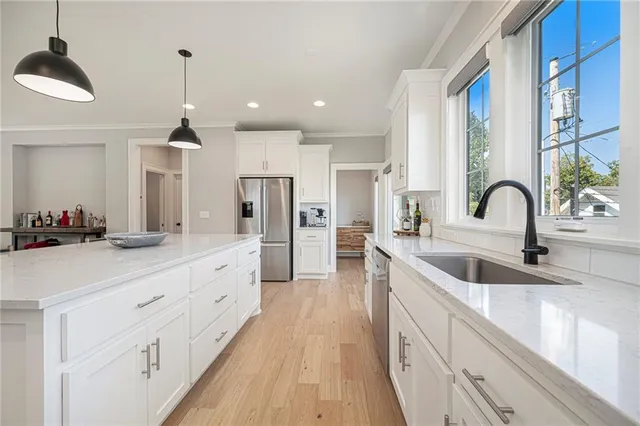 $890,000 | 732 Corbin Terrace, Kansas City, MO 64111