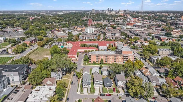 $890,000 | 732 Corbin Terrace, Kansas City, MO 64111