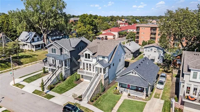 $890,000 | 732 Corbin Terrace, Kansas City, MO 64111