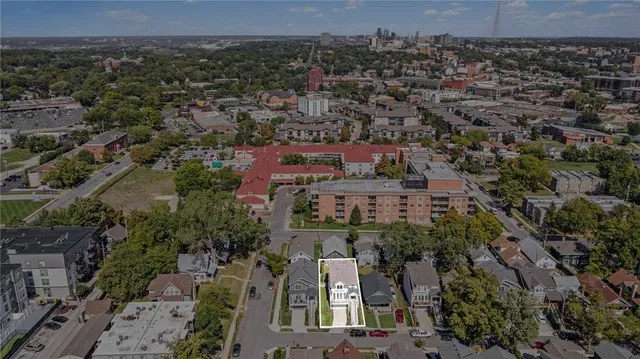 $890,000 | 732 Corbin Terrace, Kansas City, MO 64111