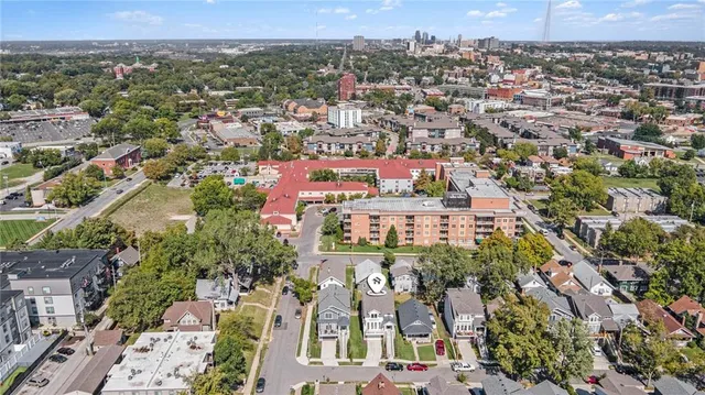 $890,000 | 732 Corbin Terrace, Kansas City, MO 64111