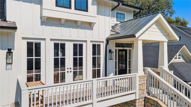 $890,000 | 732 Corbin Terrace, Kansas City, MO 64111