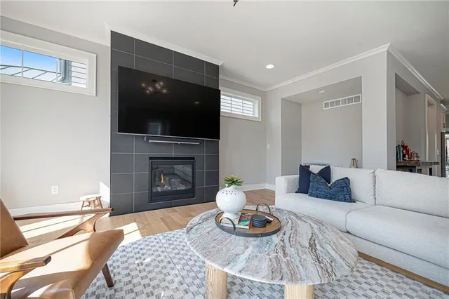 $890,000 | 732 Corbin Terrace, Kansas City, MO 64111