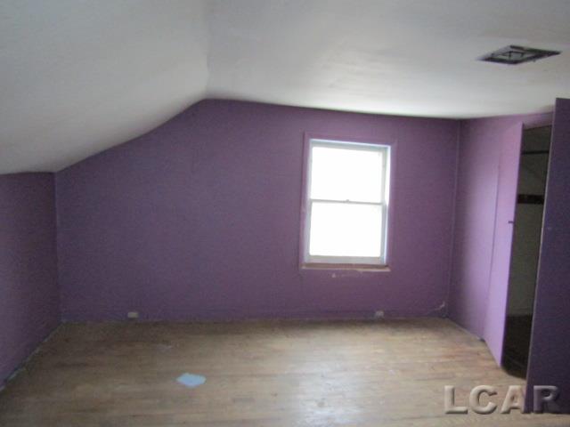 1018 Sutton Road Adrian, MI 49221 - Photo 11 of 12 31369164-10.JPG