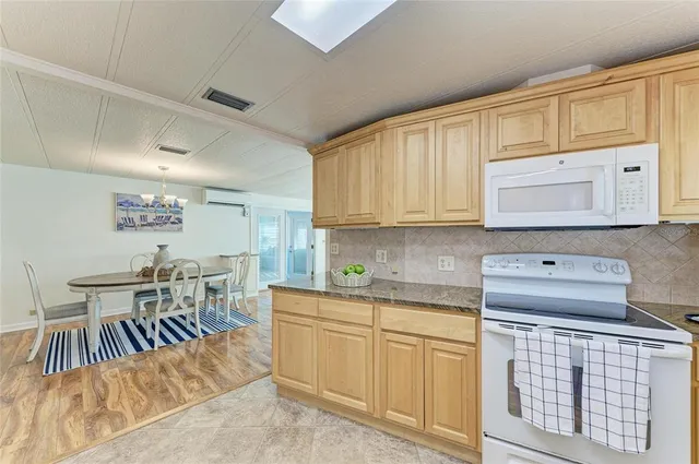 $205,000 | 52 Blackbeard Lane, Nokomis, FL 34275