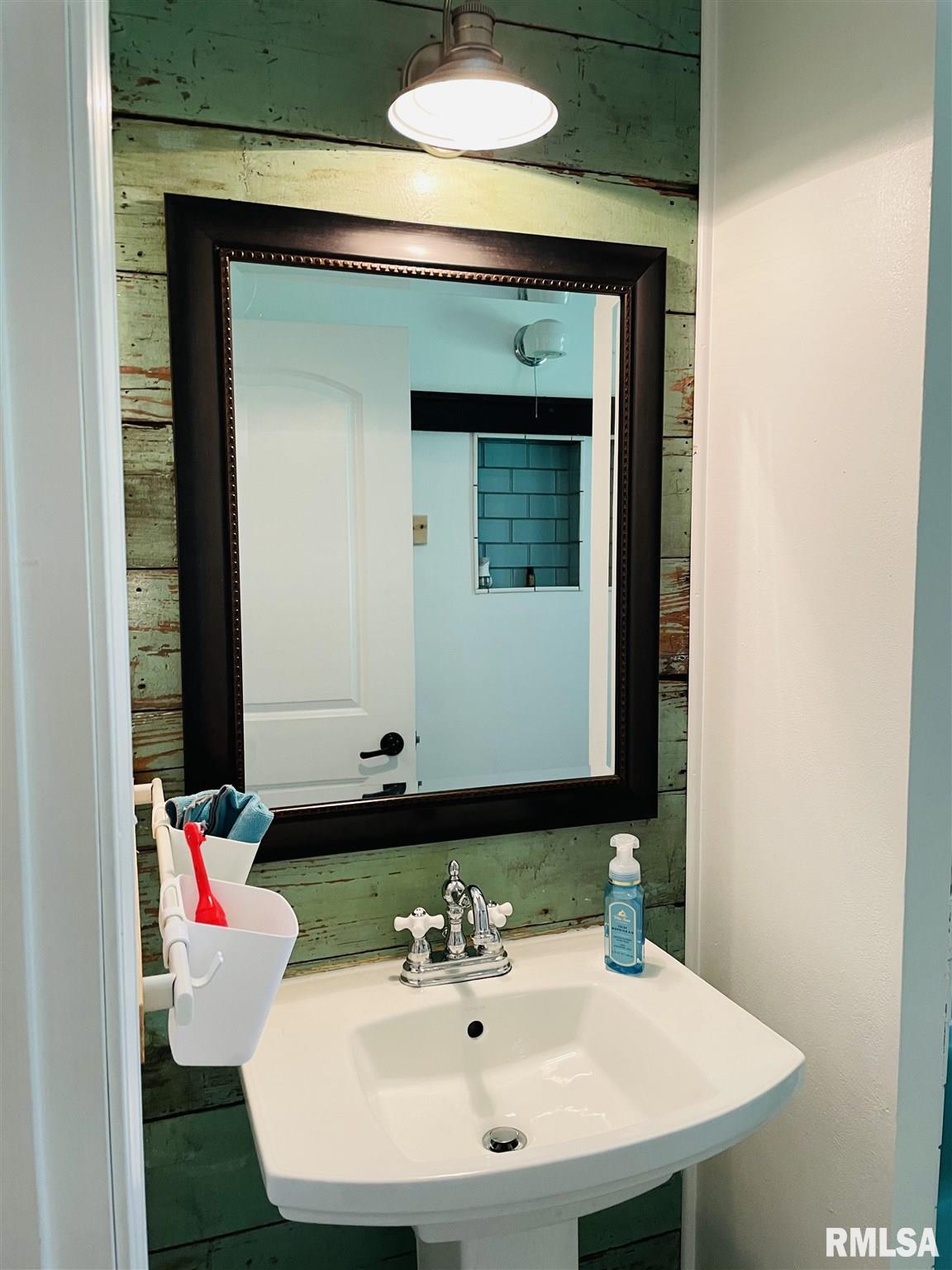 5136 Edgewood Road Salem, IL 62881 - Photo 20 of 48