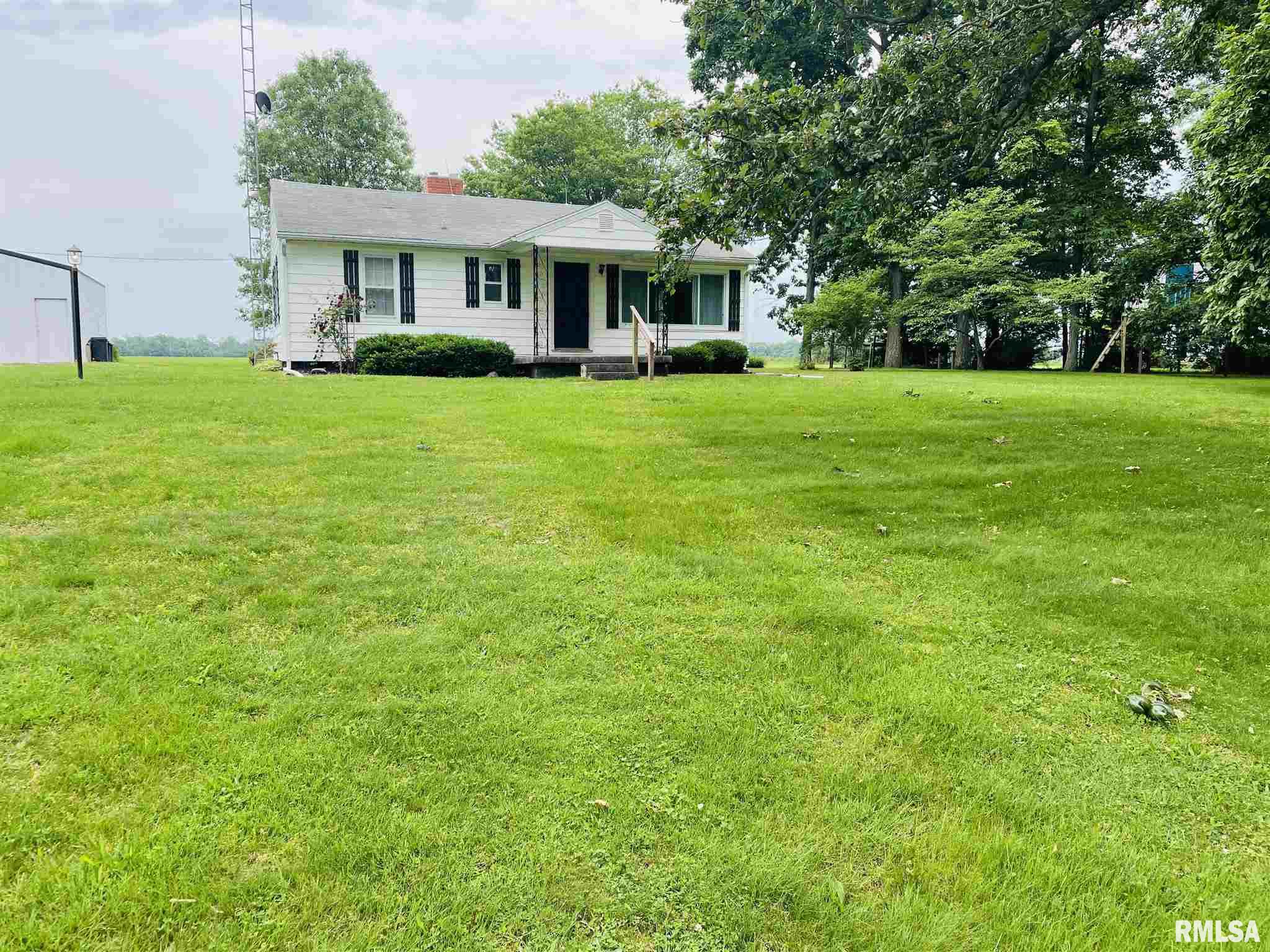 5136 Edgewood Road Salem, IL 62881 - Photo 3 of 48