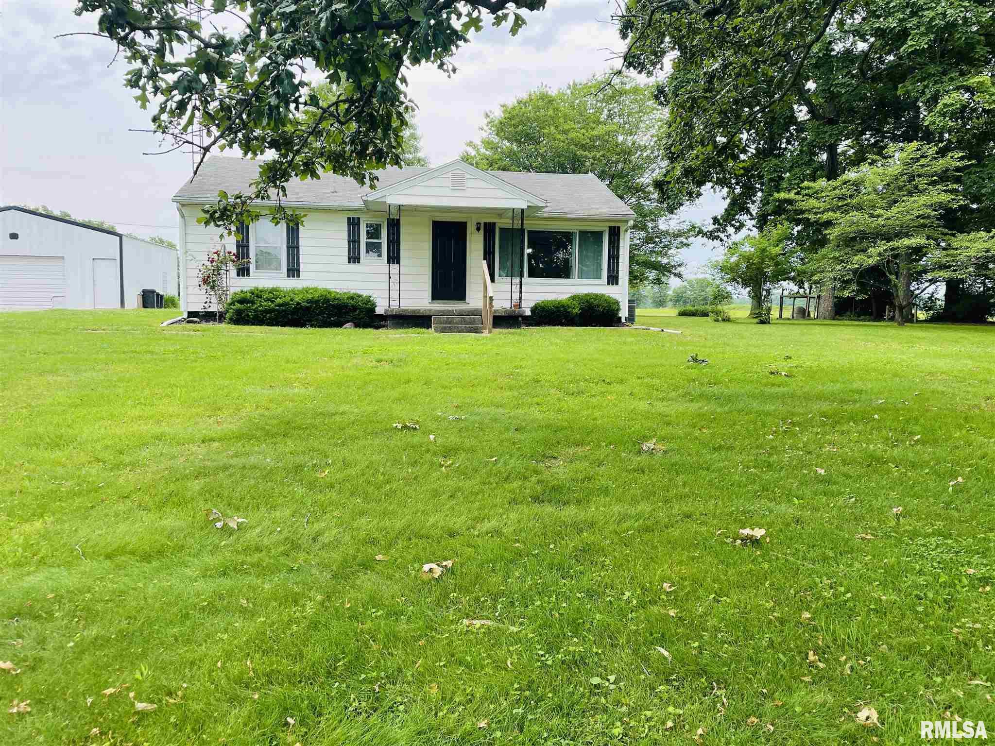5136 Edgewood Road Salem, IL 62881 - Photo 5 of 48