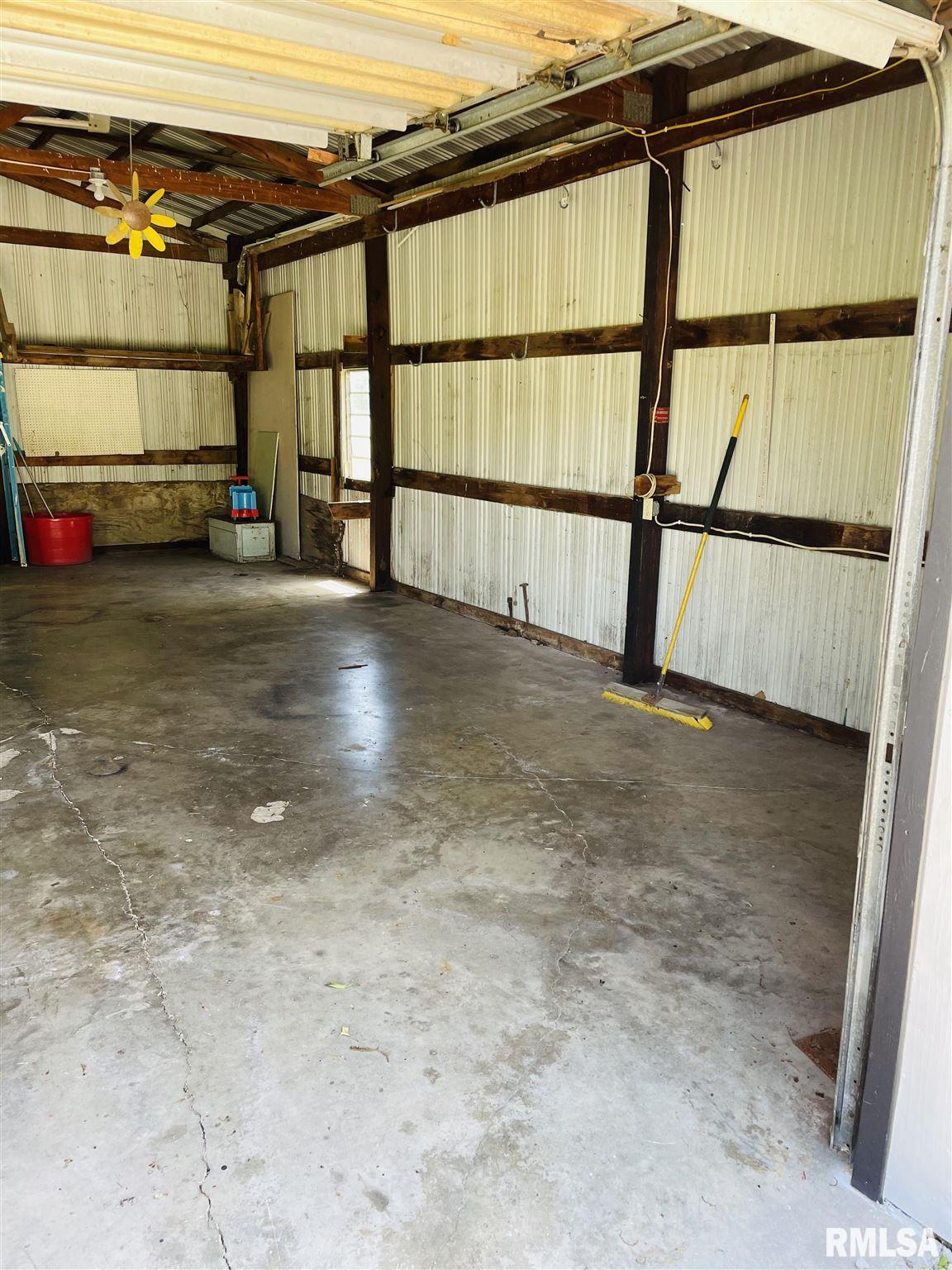 5136 Edgewood Road Salem, IL 62881 - Photo 46 of 48