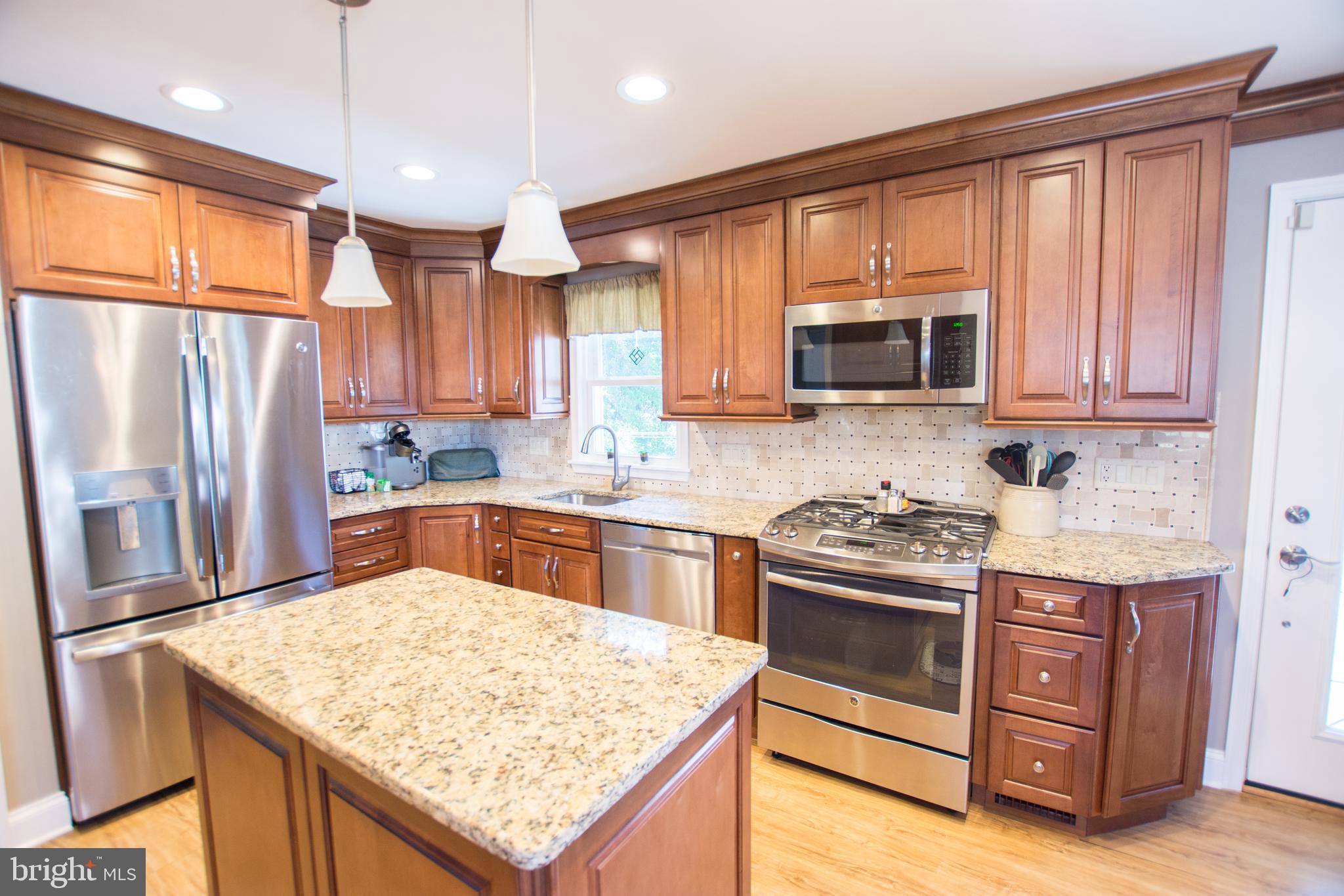 6319 Craigmont Road Catonsville, MD 21228 - Photo 6 of 25