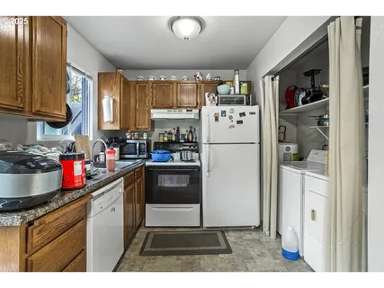 $799,000 | 7820 Southwest 17th Drive, Portland, OR 97219