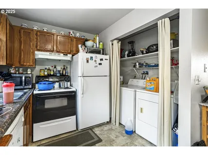 $799,000 | 7820 Southwest 17th Drive, Portland, OR 97219