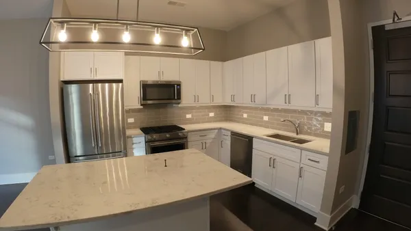 $3,650 | 2050 North Clark Street, Unit 505, Chicago, IL 60614