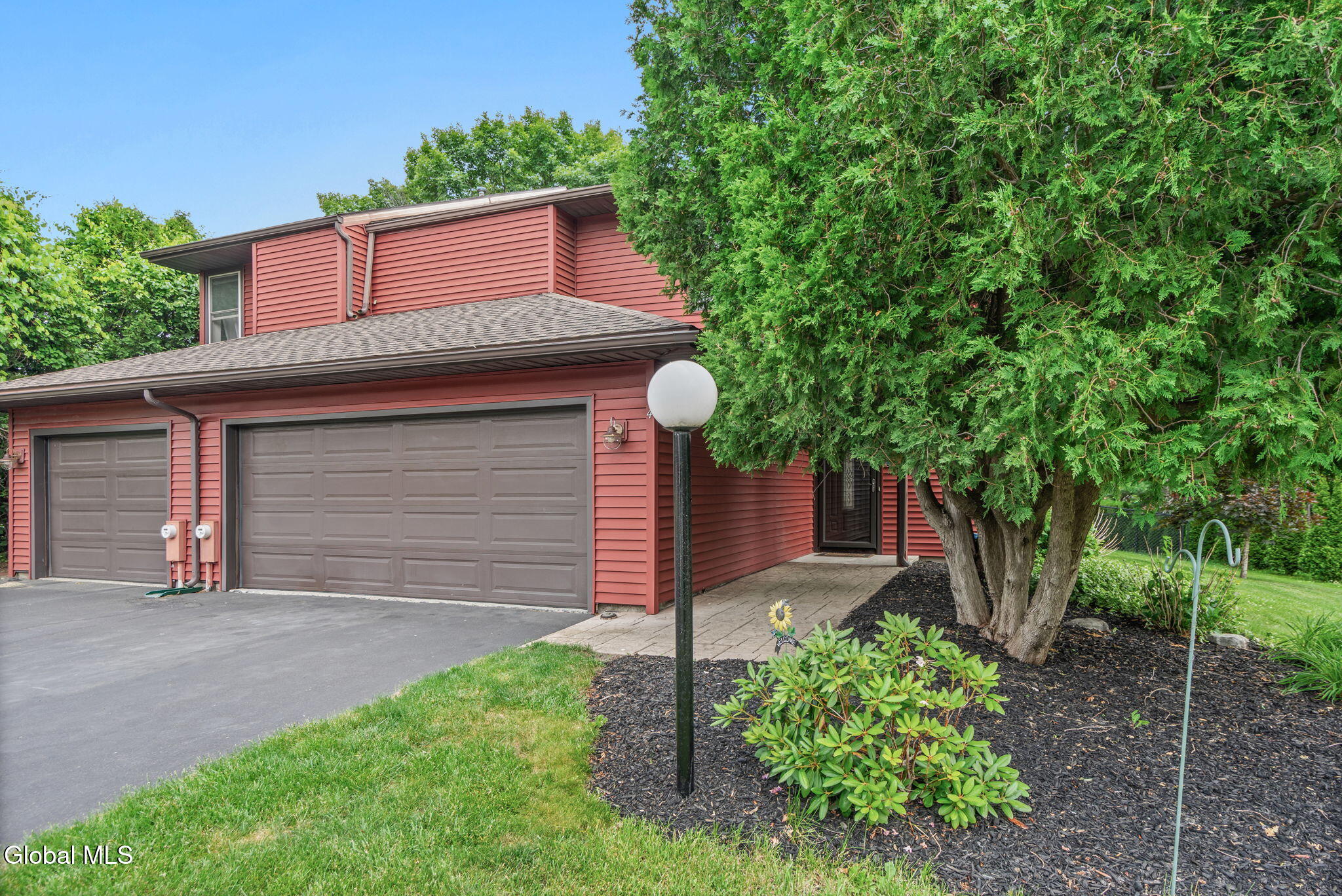 4 Oxford Road Bethlehem, NY 12159 - Photo 2 of 40 2-web-or-mls-4-oxford-rd