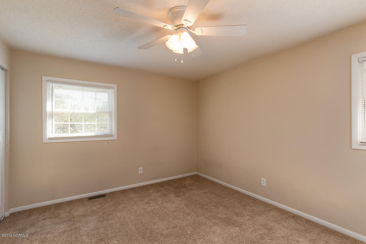 302 Sheffield Road Jacksonville, NC 28546 - Photo 20 of 32 RE-20