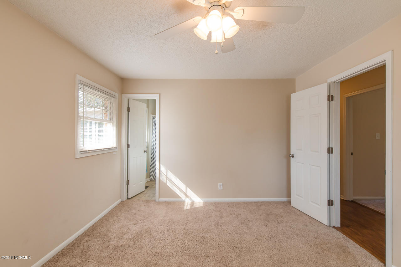 302 Sheffield Road Jacksonville, NC 28546 - Photo 22 of 32 RE-22