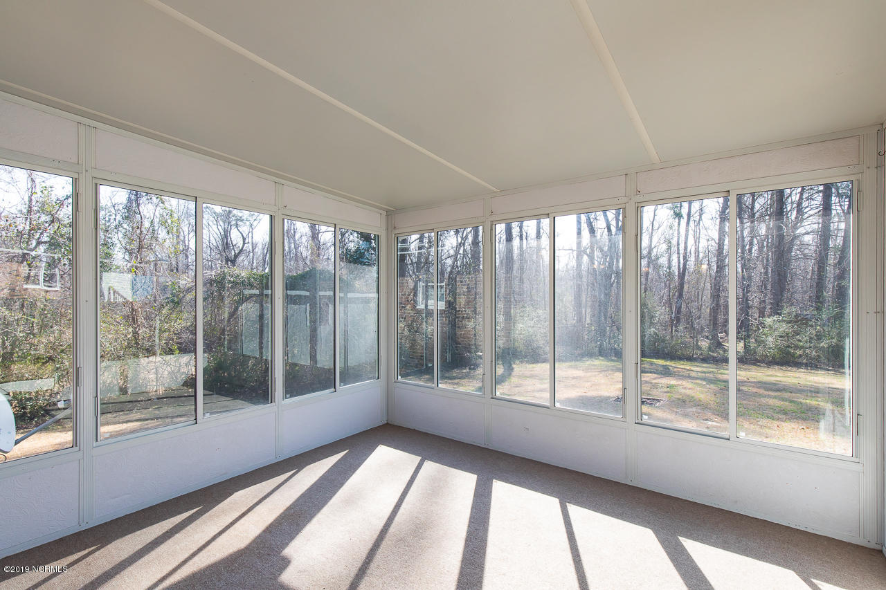 302 Sheffield Road Jacksonville, NC 28546 - Photo 27 of 32 RE-27