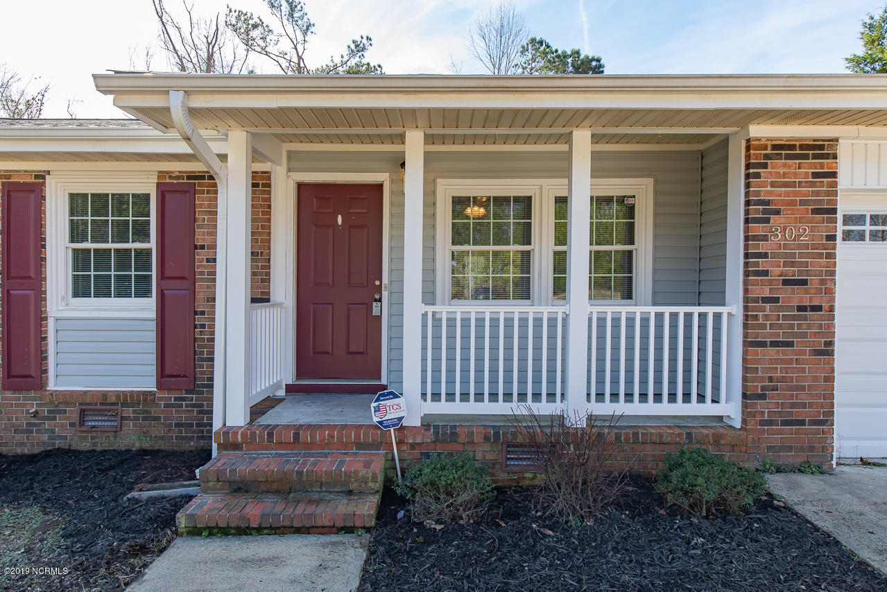 302 Sheffield Road Jacksonville, NC 28546 - Photo 4 of 32 RE-4