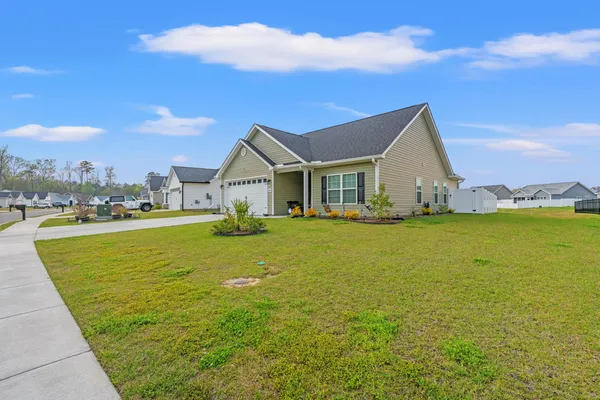 $270,000 | 406 Shallow Cv Drive, Conway, SC 29527