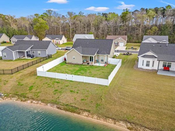 $270,000 | 406 Shallow Cv Drive, Conway, SC 29527