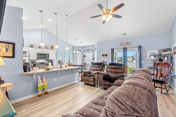 $270,000 | 406 Shallow Cv Drive, Conway, SC 29527