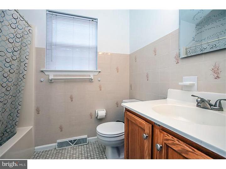 109 Gilmore Road Havertown, PA 19083 - Photo 17 of 25 Bathroom